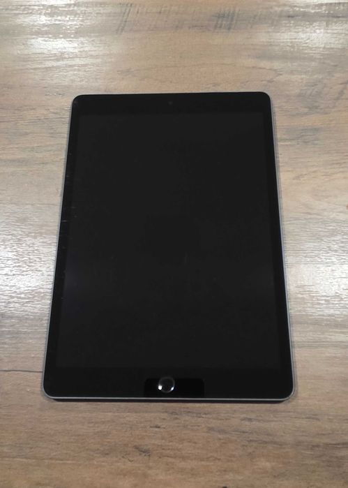 iPad generația 9 de 64 GB