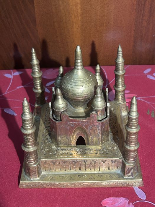 Taj Taj Mahal din Alamă – Sculptură Decorativă Indiană