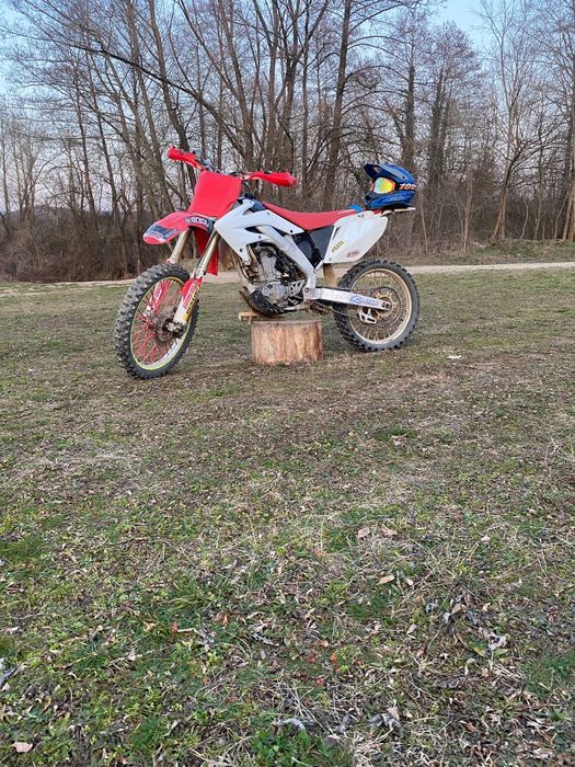 Vând Honda crf 250 r