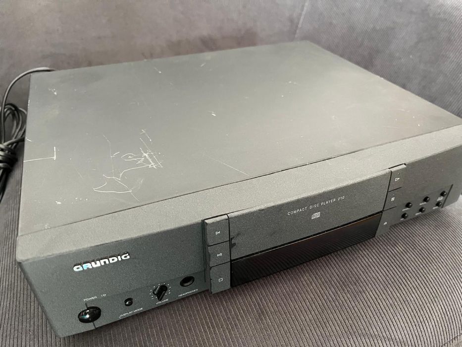 CD-player Grundig (intrare gama FineArts), functional, pentru piese.