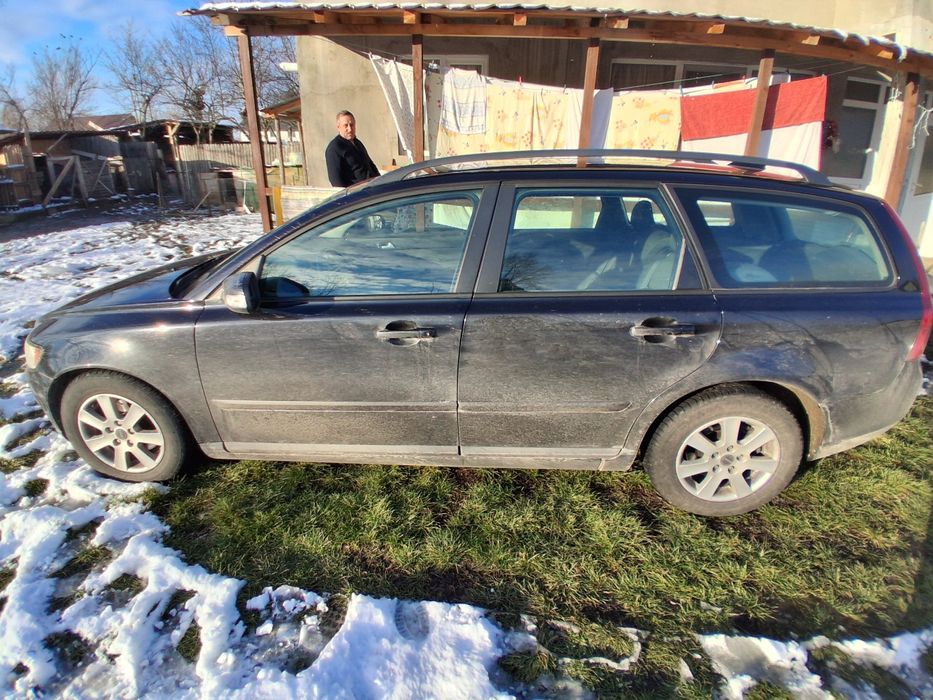 Volvo v50 , mai multe detalii în privat  3500€ negociabil