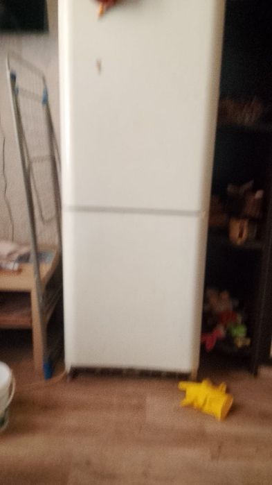 Продам холодильник