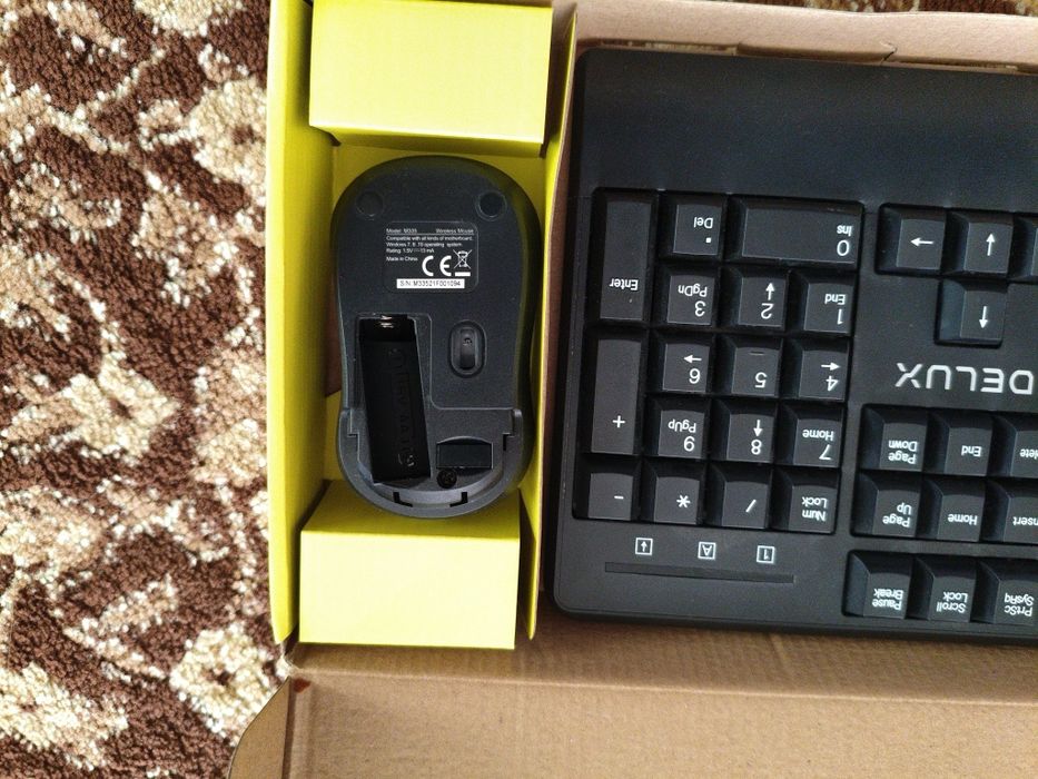 Безжична компютърна клавиатура с мишка