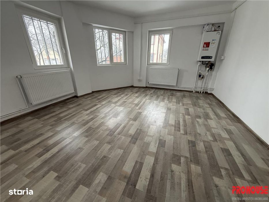 Adjud - spatiu comercial renovat complet