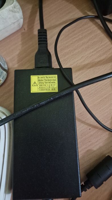 Acer nitro v15 ofer la el ce se vede in poze+suport de leptop