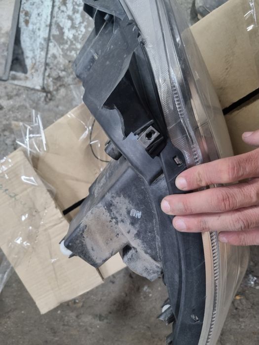 Продам передние фары кобальтьт передн