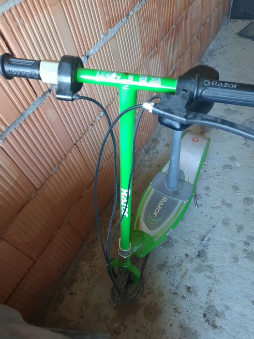 Trotineta electrica razor