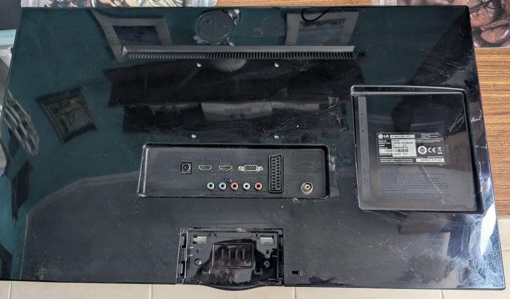 Телевизор LG  27MA73D