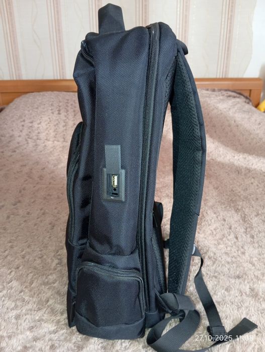 Продам новый черный рюкзак