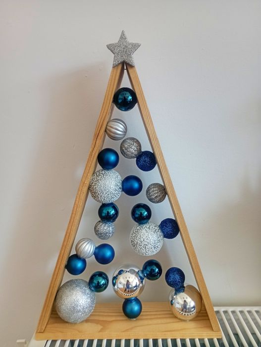 Ръчно изработени дървени елхички