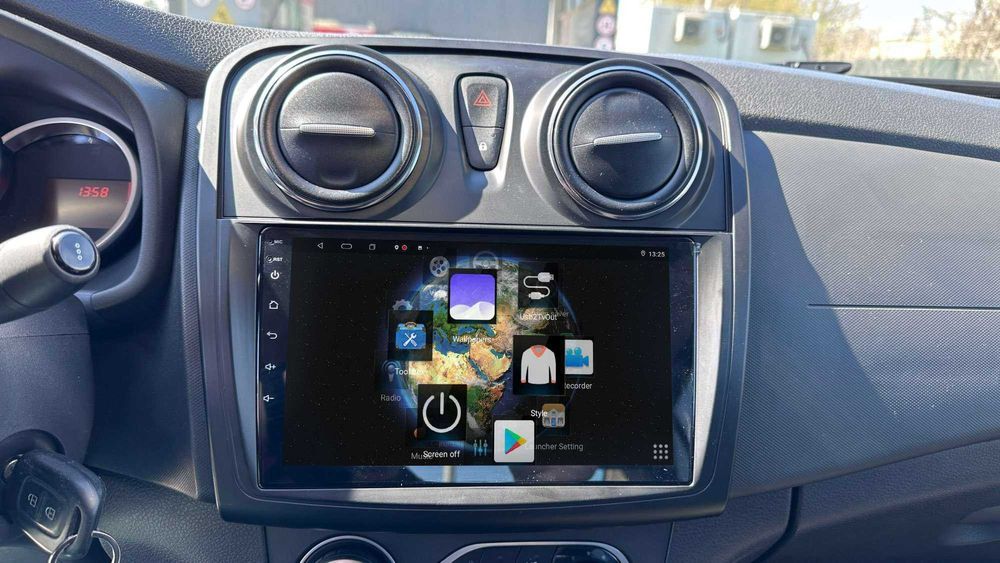 Navigație Android 15 Dacia Logan/Sandero 2 – CarPlay, DSP, QLED