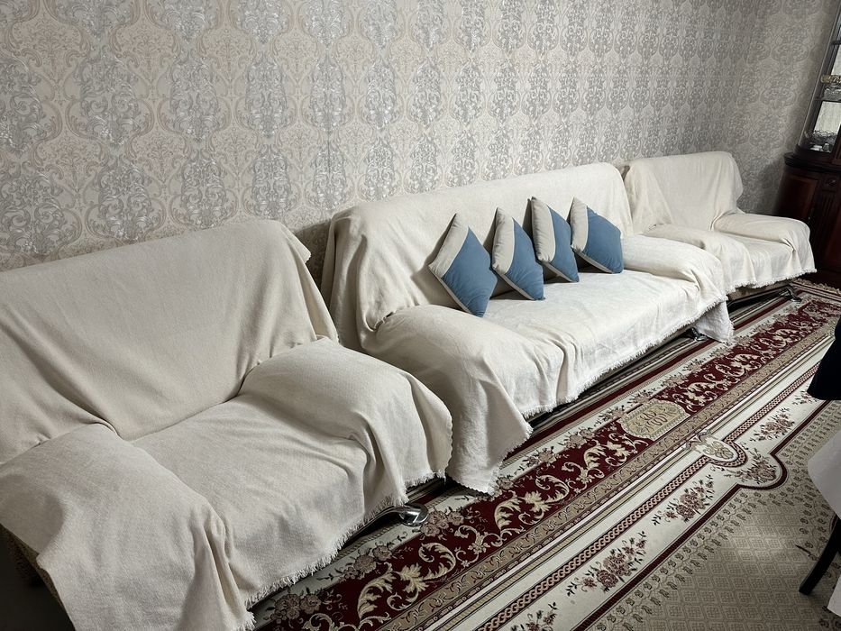 Продам диван в отличном состояний