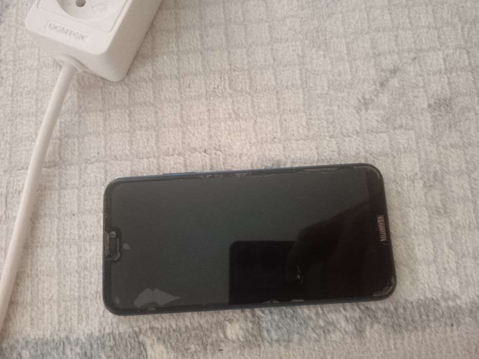 Продам Huawei p20