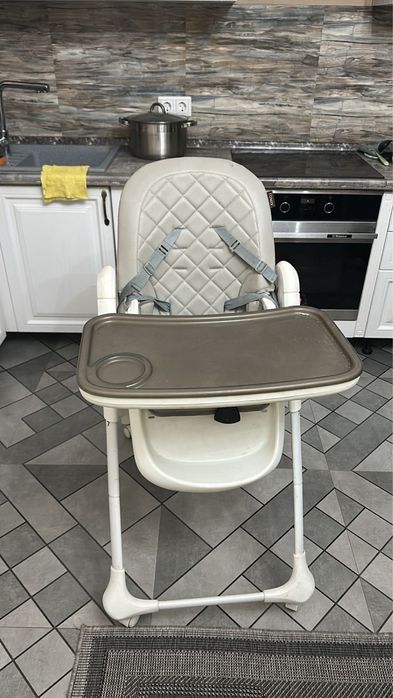 Детское сиденье для питание