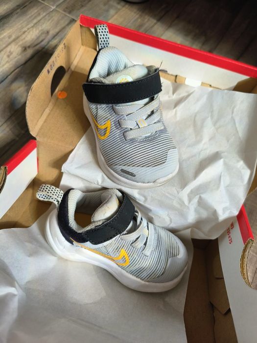 Adidași Nike Nr. 18,5