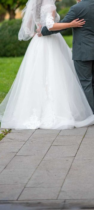 Vând rochie de mireasă