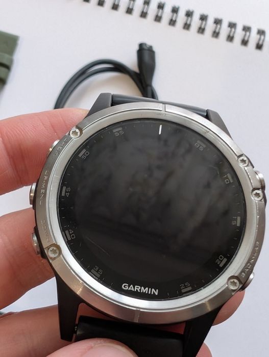 Ceas Garmin Fenix 5 Plus GPS, cu cutie, cablu, 3 curele (folosit)