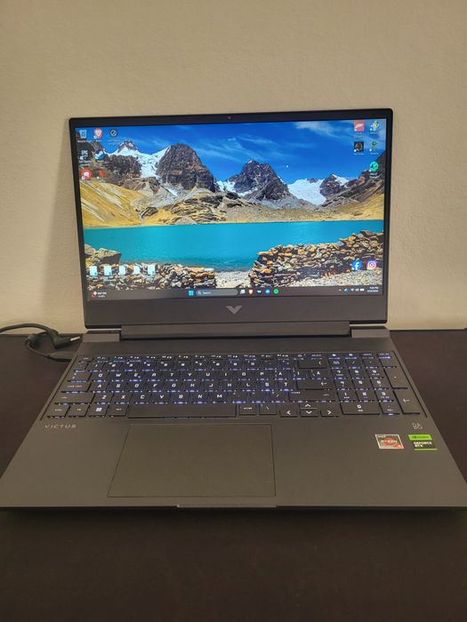Laptop Gaming HP Victus 15-fb0016nq – Ryzen 5 + RTX 3050 Ti