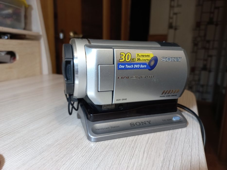 Видеокамера Sony DCR-SR40E