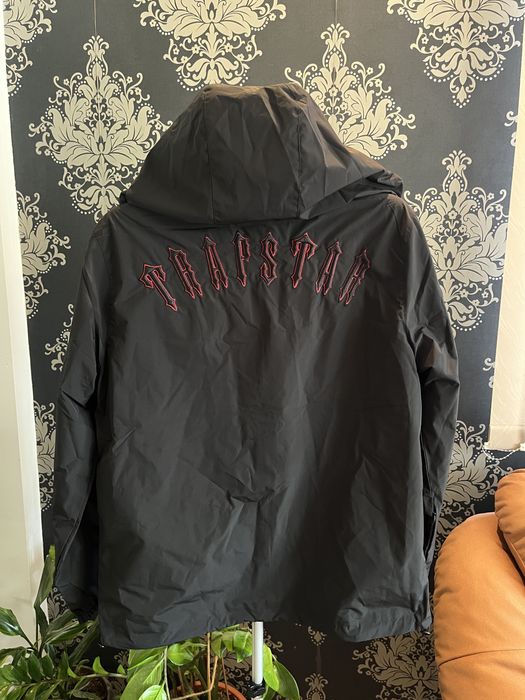 Преходно яке / ветровка Trapstar London – Black / Red (Размер M)