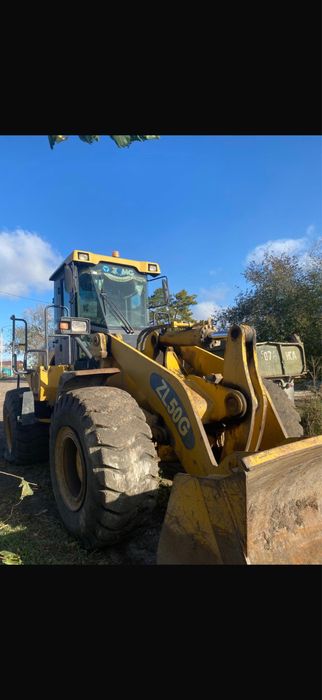 Продам погрузчик 3 кубовый в хорошем состояние