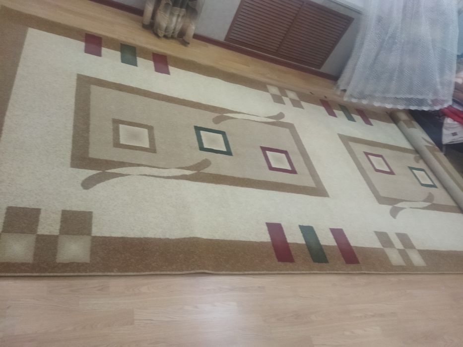 Продам Ковёр  размері 2/5