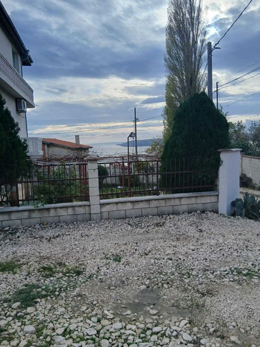 Продавам парцел в местност Бриз