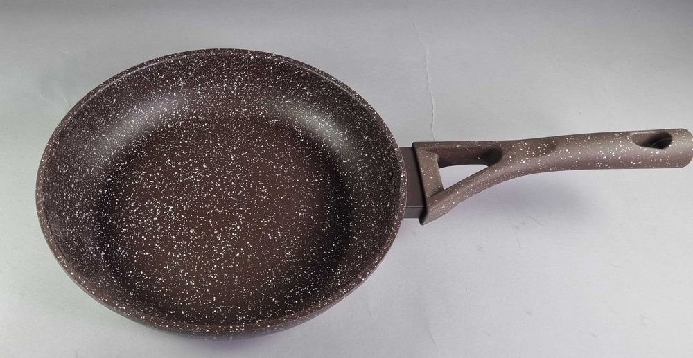 Тиган с незалепващо покрите 26см