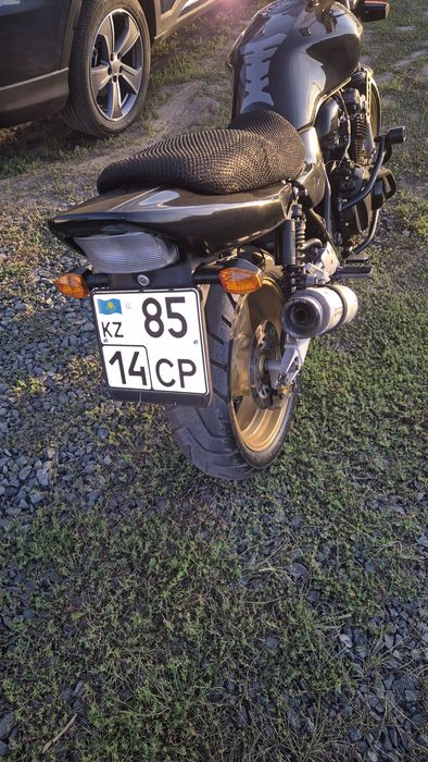 Продам мотоцикл honda sb400 sf2
