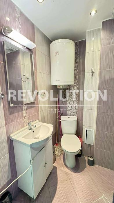 Дава се под наем Двустаен апартамент в Пловдив, Център - 60 кв.м за 357 € - Снимка #4