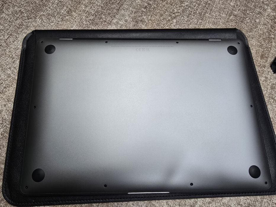 MacBook air m1 8/256gb