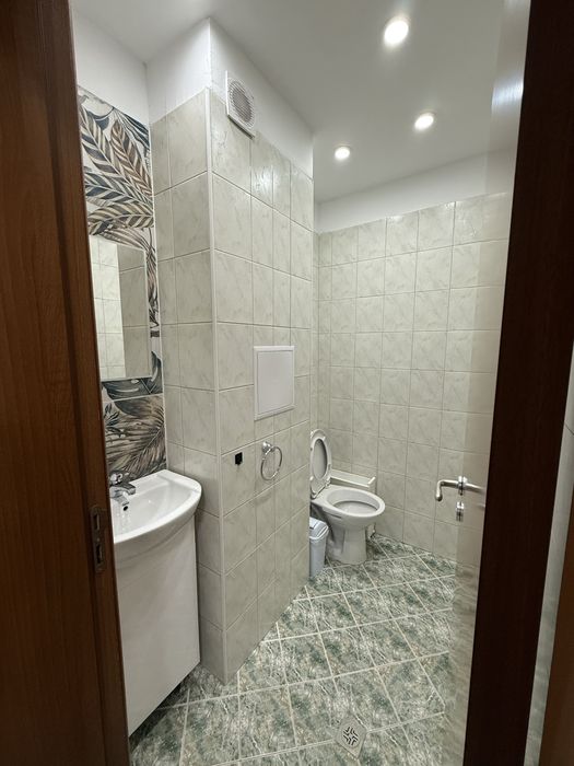 Дава се под наем Тристаен апартамент в София, Хладилника - 110 кв.м за 841.5 € - Снимка #16