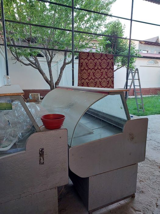 Продаётся Витриные Холодильники