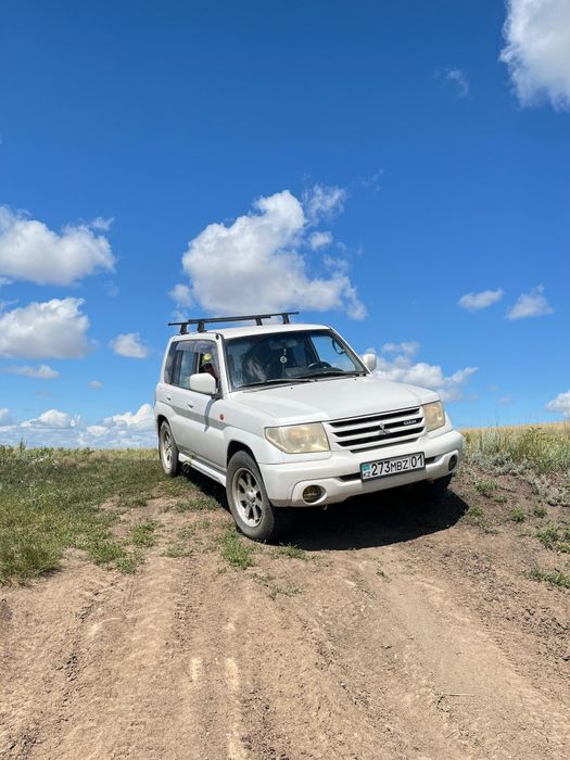 Продам mitsubishi pajero io