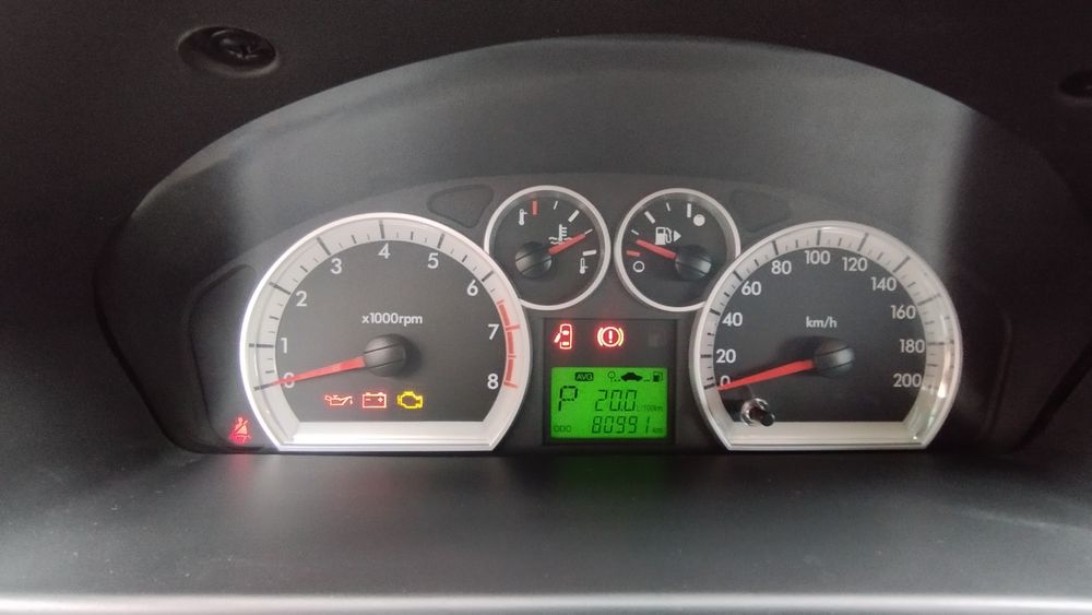 Продаётся nexia 3