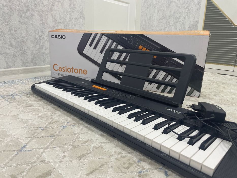 продам синтезатор новый