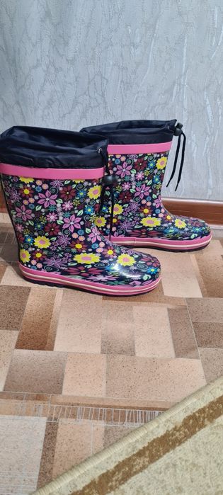 Резиновые сапожки