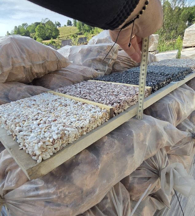 Piatra 2-4 mm rasina  epoxidica / poliuretanica  covor 4-7 mm uscata