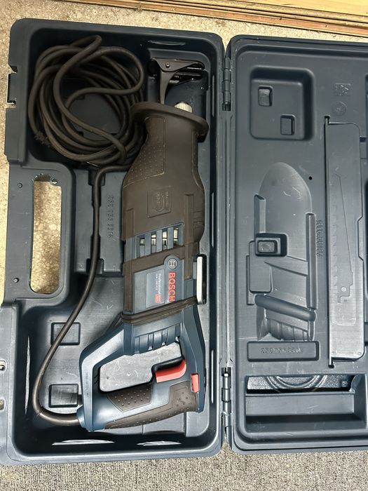 Fierastrau sabie Bosch GSA 1300 PCE.