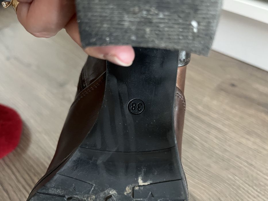 Botine de piele cu toc gros