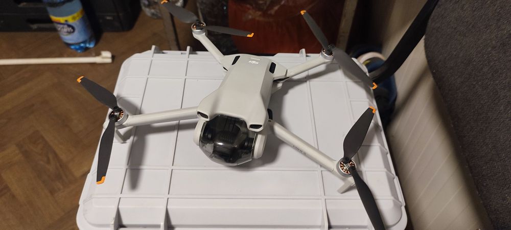 Dronă DJI Mini 3
