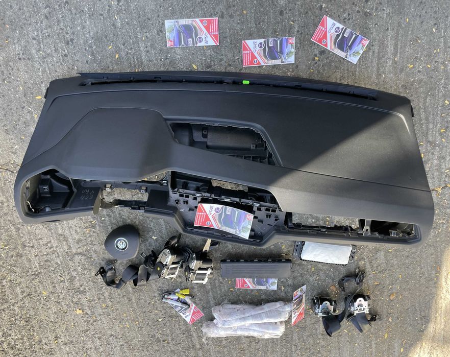 VW Touran 5T plansa de bord kit airbag volan pasager cortina - centuri