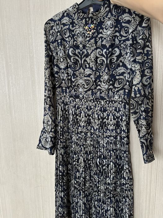 Платье длинное в отличном состоянии