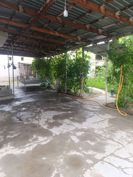 Уй сотилади Тошкент вилояти орта чирчик тогизок махалла