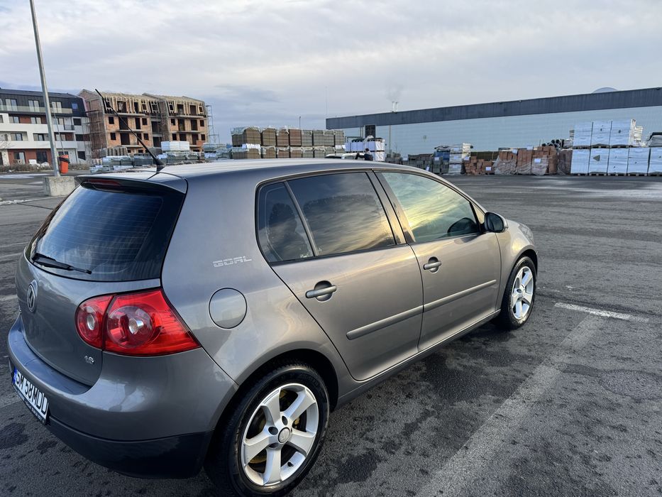 Volkswagen Golf – Benzină – 2006