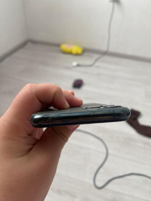 Продам айфон 11про