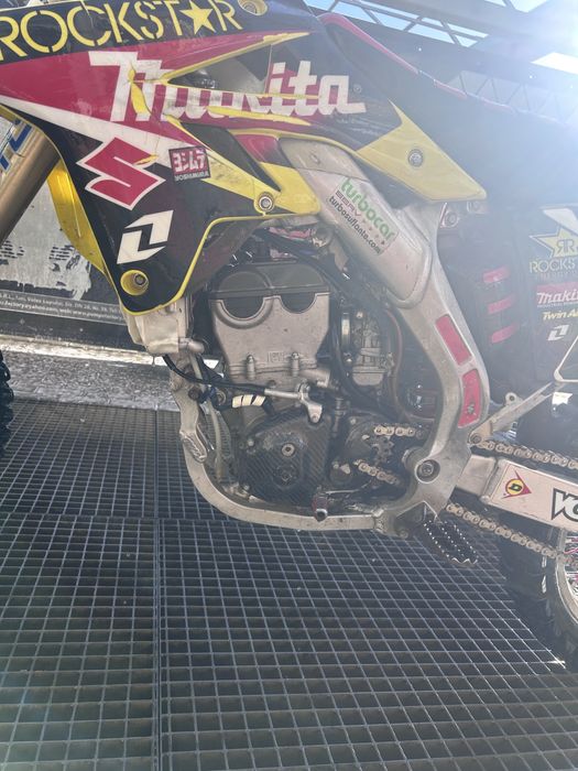 Suzuki RMZ 250 4 timpi