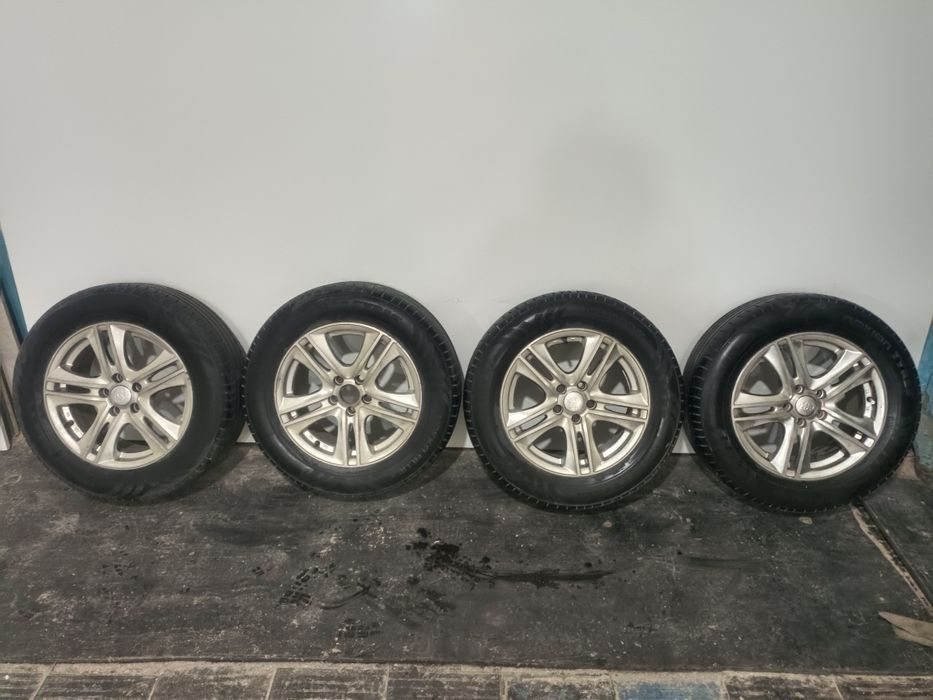 195/65 R15. Продам комплект дисков с летней резиной
