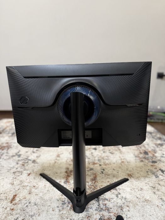 Гейминг монитор самсунг oddesy