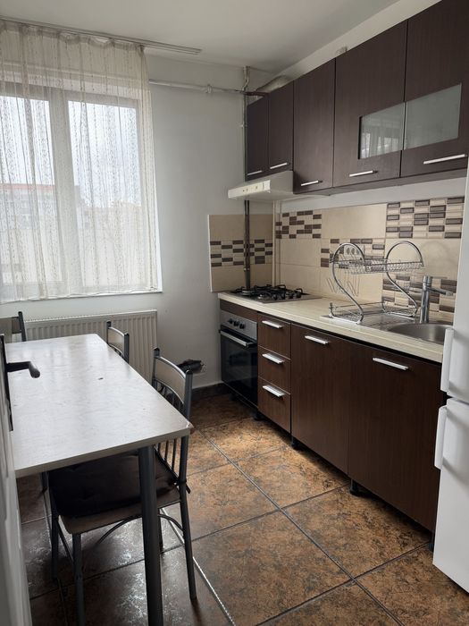 Inchiriez apartament 2 camere central